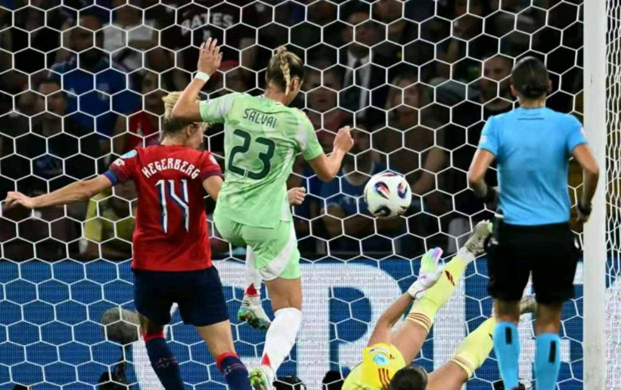 包含抢分夺胜，欧洲联赛的激情对决引人注目的词条