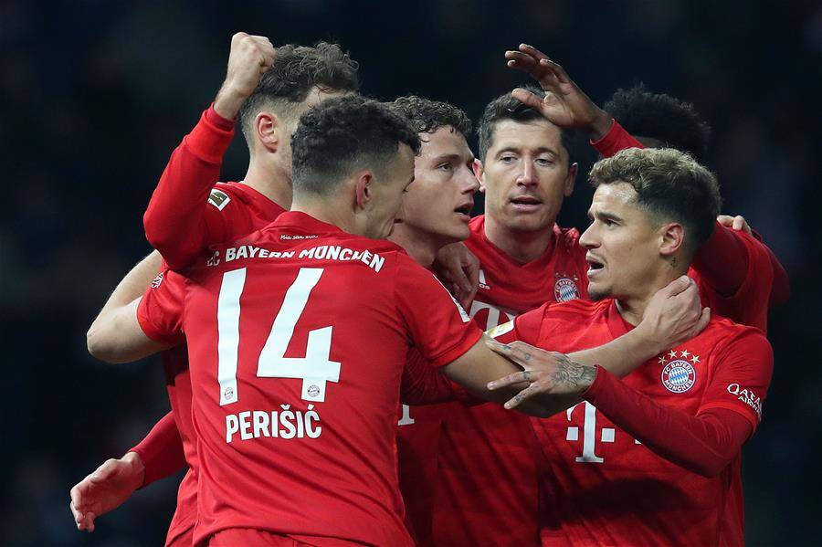 包含德甲争冠：拜仁慕尼黑寻求十连冠，多特蒙德势要反超的词条