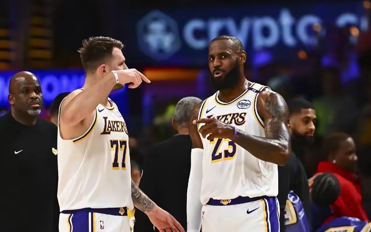 詹姆斯绝杀,湖人胜强敌的简单介绍 詹姆斯绝杀,湖人胜强敌的简单介绍